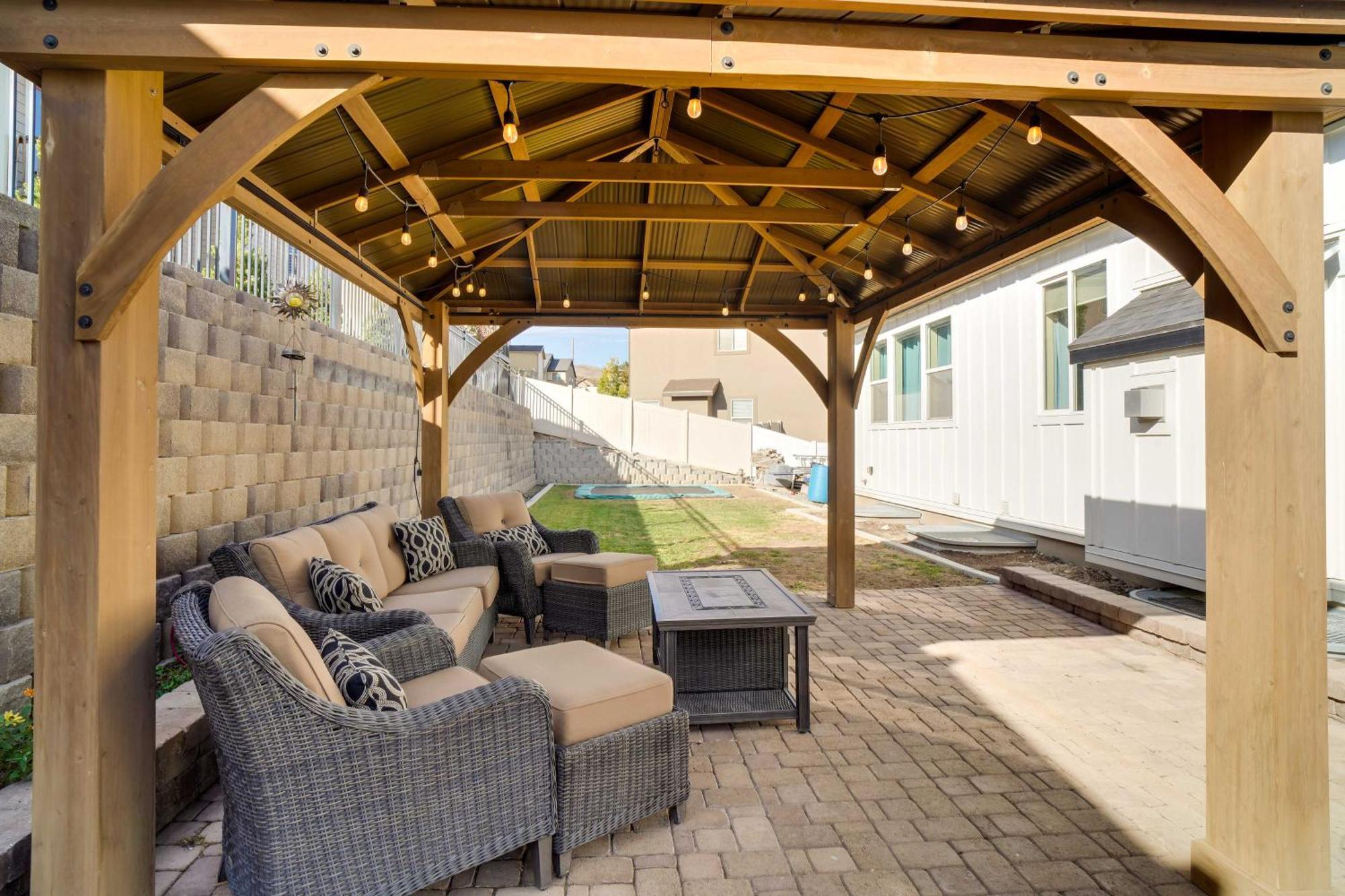Contemporary Home With Grill Near Utah Lake! Saratoga Springs Exterior foto